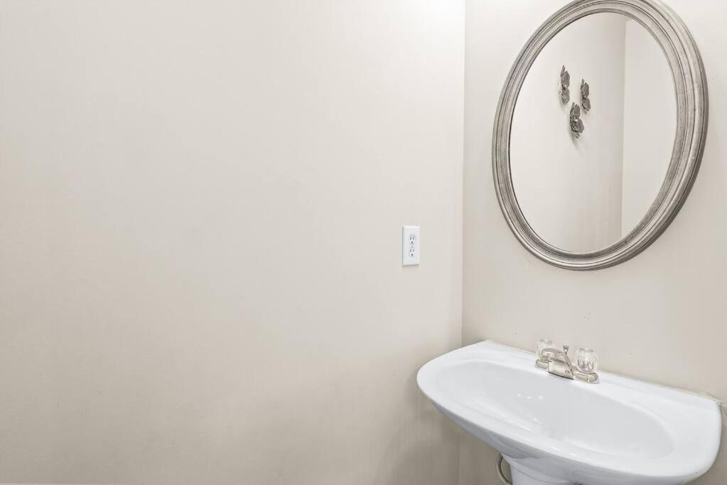 Charming Multilevel 4 Bedroom Townhouse Atlanta Luaran gambar